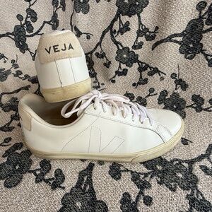 Veja White ESPLAR Sneakers Size 40 (9) in Good Condition Trendy & Cute